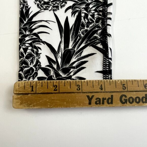 NEW EVCR Evolution Creation 7/8 Leggings Medium Black White Pineapple Print - Picture 11 of 11